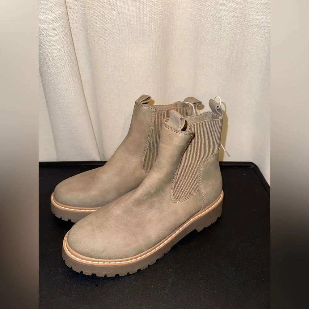 Dolce Vita Women Boots Sz 6